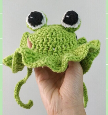 Cute Bucket Cat Frog Hat Crochet Pattern by Knotvivi