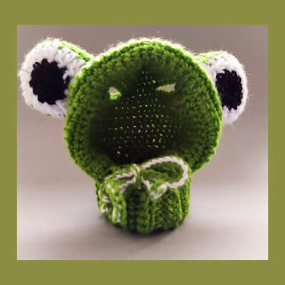 Frog Hat for Cat and Dog Crochet Pattern by CuteOutfitForDogs