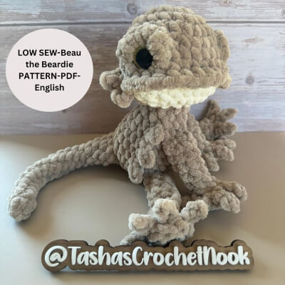 Beau the Baby Bearded Dragon Crochet Pattern by TashasCrochetNook